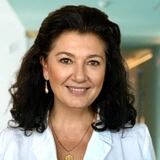 Dr. Szarka Bernadett