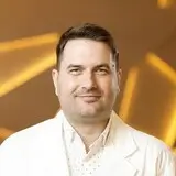 Dr. Óvári Péter